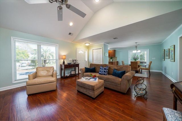 1527 Barquentine Drive, Mount Pleasant, SC 29464