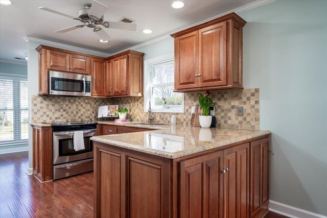 1527 Barquentine Drive, Mount Pleasant, SC 29464