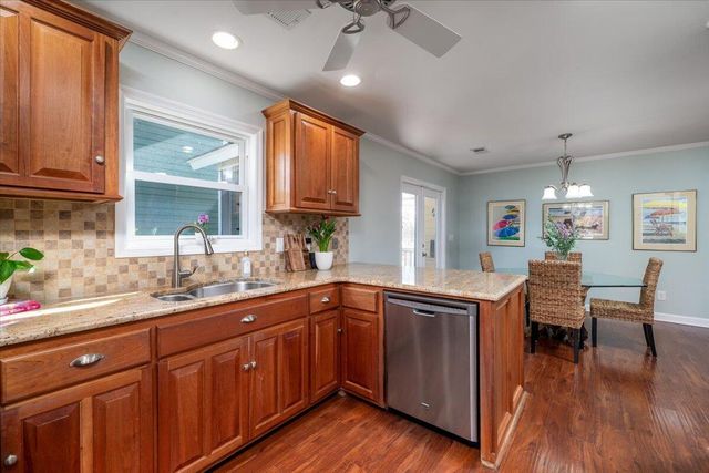 1527 Barquentine Drive, Mount Pleasant, SC 29464