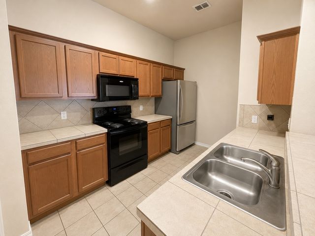 1334 Piedmont Drive, Mansfield, TX 76063