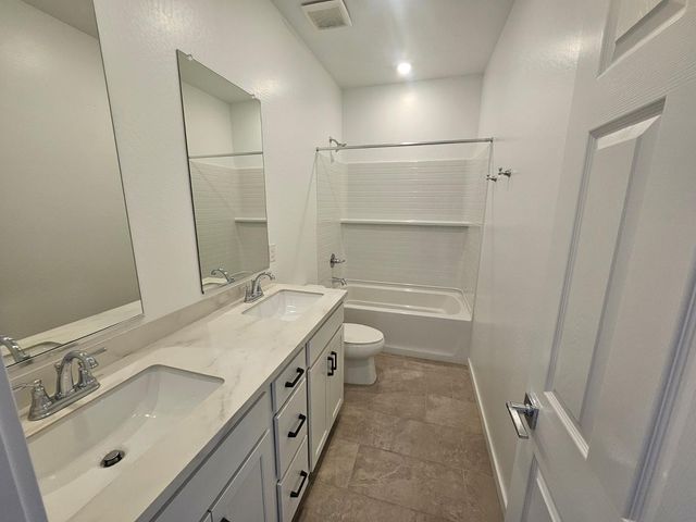 548 W Fremont Pass, Apache Junction, AZ 85120