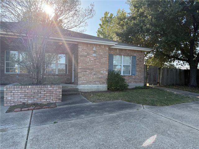 2402 Brittain Court, College Station, TX 77845