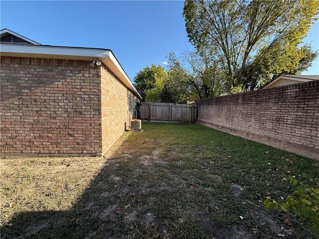 2402 Brittain Court, College Station, TX 77845