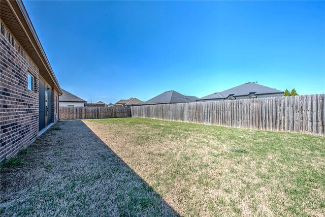 7326 Charlotte Avenue, Springdale, AR 72762