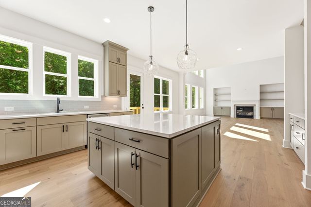 9135 Greenway Court, Gainesville, GA 30506