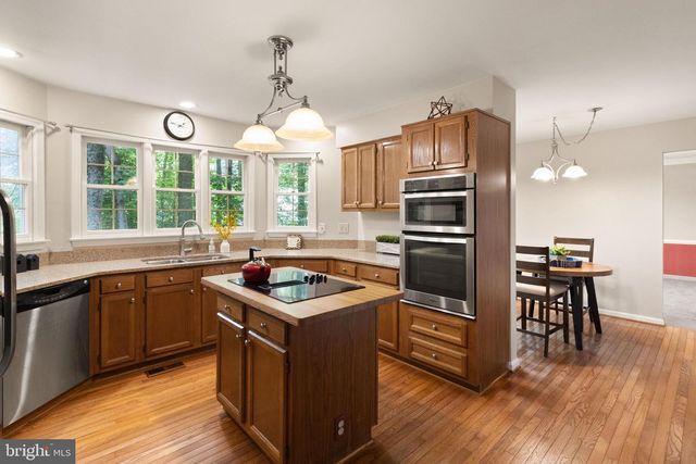 6131 LOST COLONY DR, Woodbridge, VA 22193