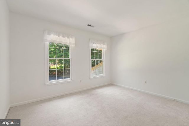 6131 LOST COLONY DR, Woodbridge, VA 22193