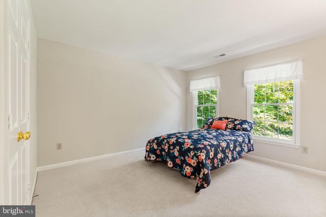 6131 LOST COLONY DR, Woodbridge, VA 22193