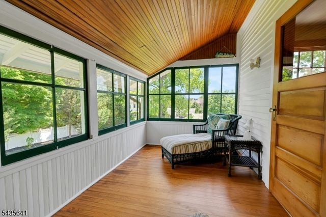 331 Chestnut St, Long Hill Twp., NJ 07980