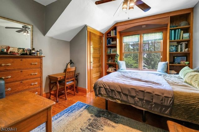 331 Chestnut St, Long Hill Twp., NJ 07980