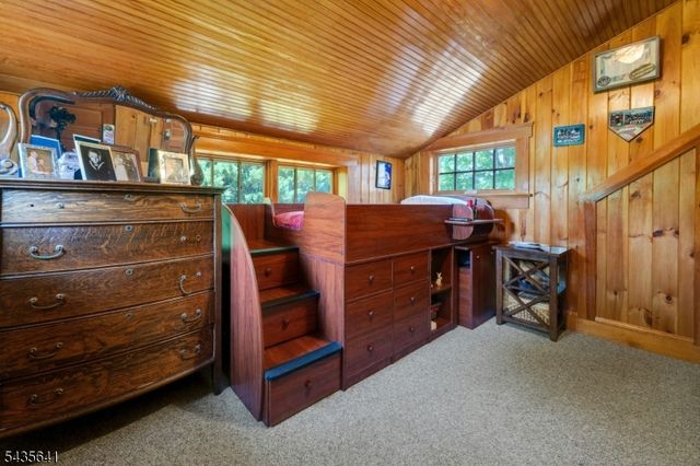 331 Chestnut St, Long Hill Twp., NJ 07980