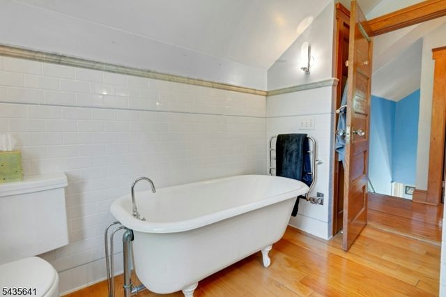 331 Chestnut St, Long Hill Twp., NJ 07980