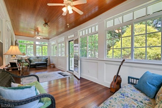 331 Chestnut St, Long Hill Twp., NJ 07980