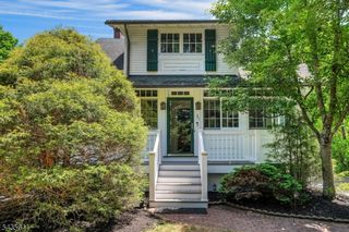 331 Chestnut St, Long Hill Twp., NJ 07980