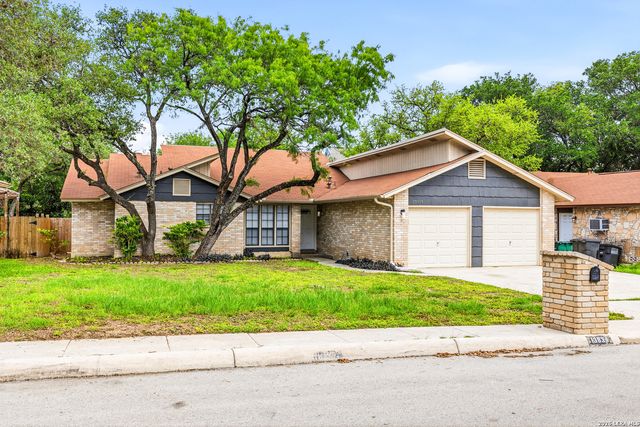 13834 E Hillside Dr, San Antonio, TX 78249