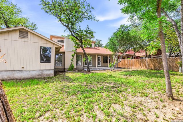 13834 E Hillside Dr, San Antonio, TX 78249