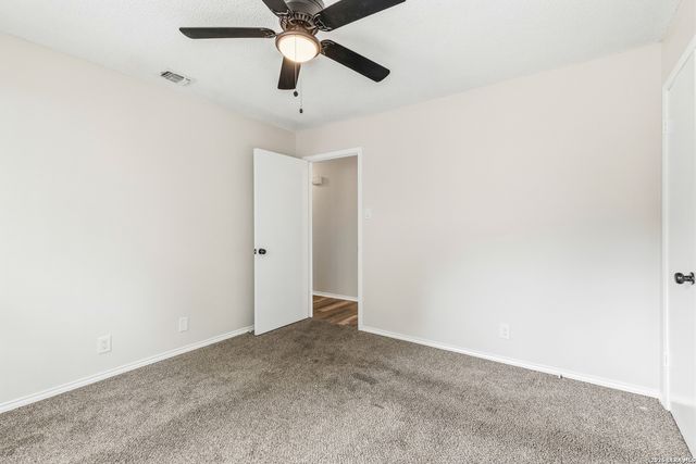 13834 E Hillside Dr, San Antonio, TX 78249
