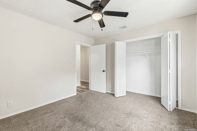 13834 E Hillside Dr, San Antonio, TX 78249