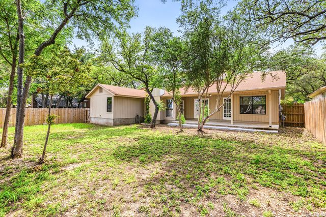 13834 E Hillside Dr, San Antonio, TX 78249