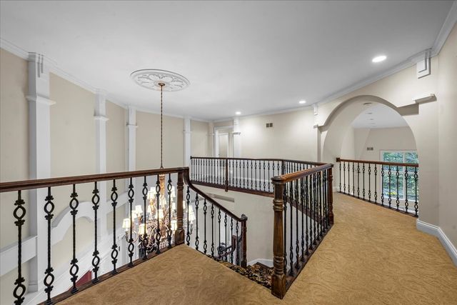 1315 Abington Cambs Drive, Lake Forest, IL 60045