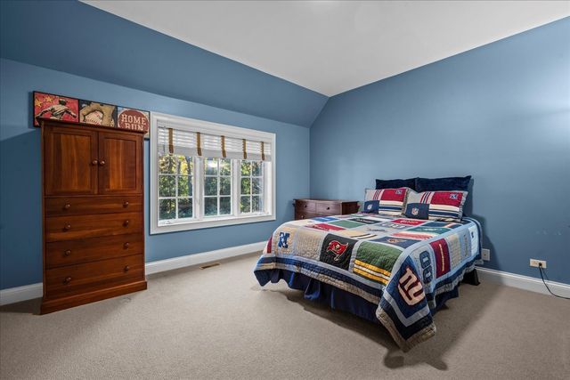 1315 Abington Cambs Drive, Lake Forest, IL 60045