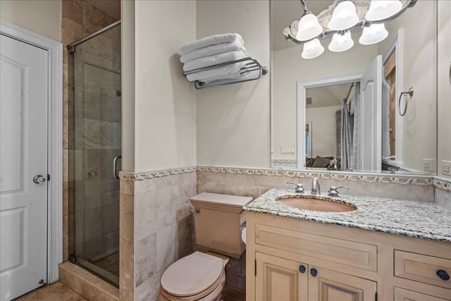 1315 Abington Cambs Drive, Lake Forest, IL 60045