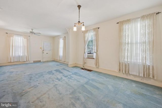 243 W 2ND ST, Moorestown, NJ 08057