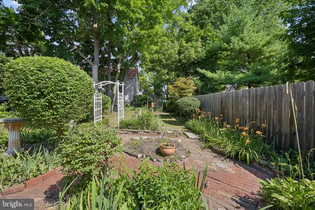 243 W 2ND ST, Moorestown, NJ 08057