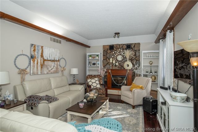 1408 Old Salem Road, Lanesville, IN 47136