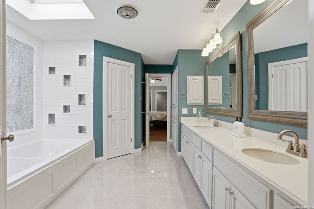 2923 SCATTERED OAKS ST, San Antonio, TX 78232