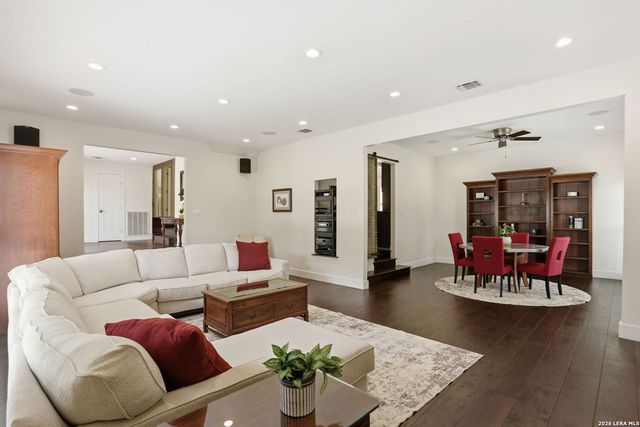 2923 SCATTERED OAKS ST, San Antonio, TX 78232
