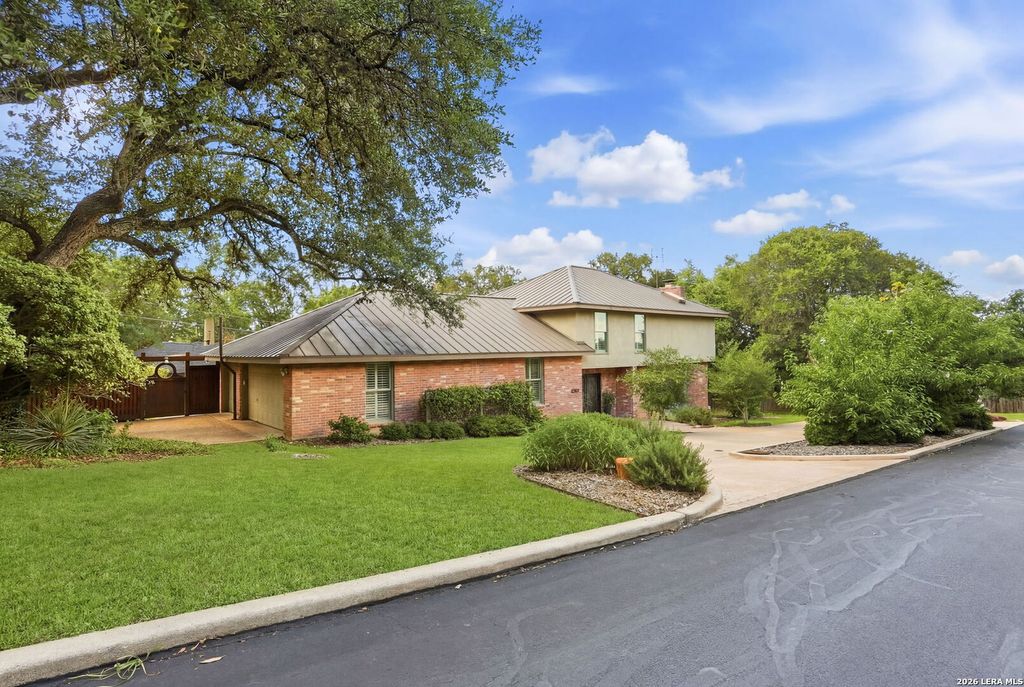 2923 SCATTERED OAKS ST, San Antonio, TX 78232