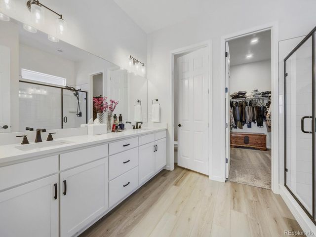 5234 Queen Ct, Arvada, CO 80002