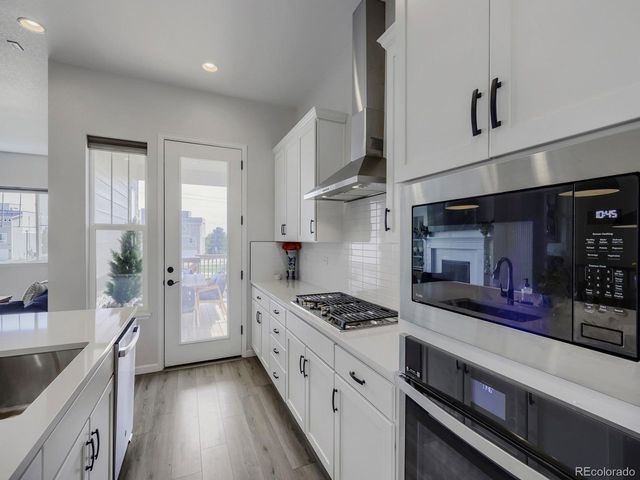 5234 Queen Ct, Arvada, CO 80002