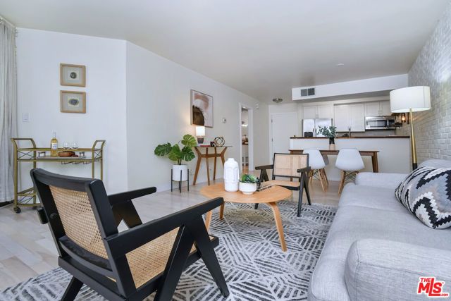 750 N Kings Road 217, West Hollywood, CA 90069