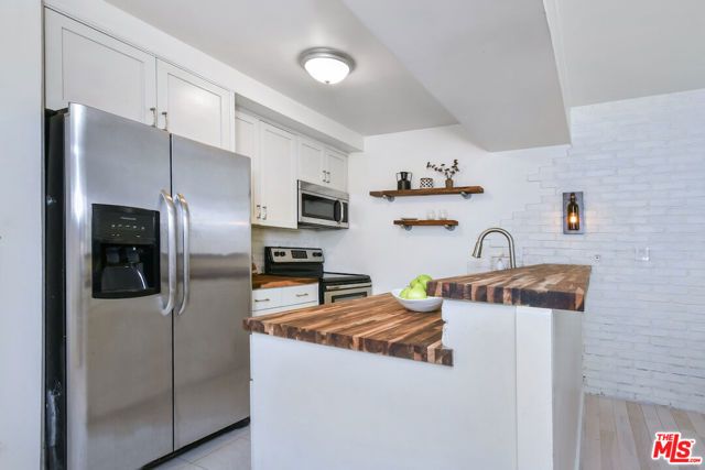 750 N Kings Road 217, West Hollywood, CA 90069