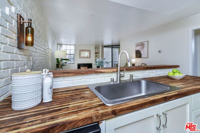 750 N Kings Road 217, West Hollywood, CA 90069