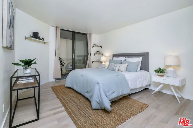 750 N Kings Road 217, West Hollywood, CA 90069