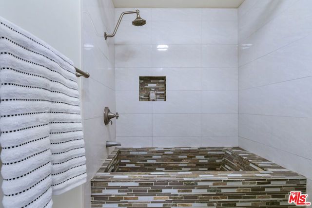 750 N Kings Road 217, West Hollywood, CA 90069