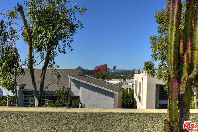 750 N Kings Road 217, West Hollywood, CA 90069