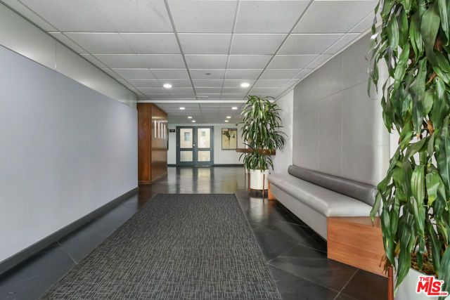 750 N Kings Road 217, West Hollywood, CA 90069