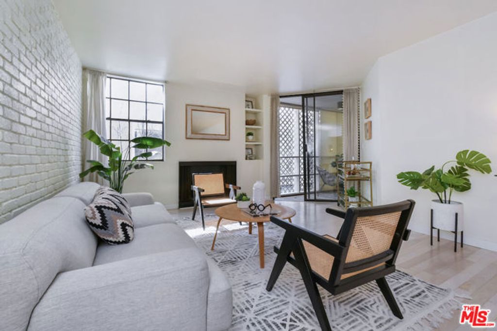 750 N Kings Road 217, West Hollywood, CA 90069