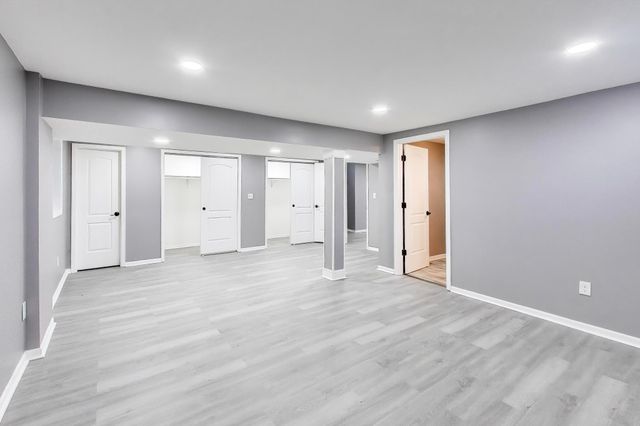 5024 E 73rd Avenue, Merrillville, IN 46410