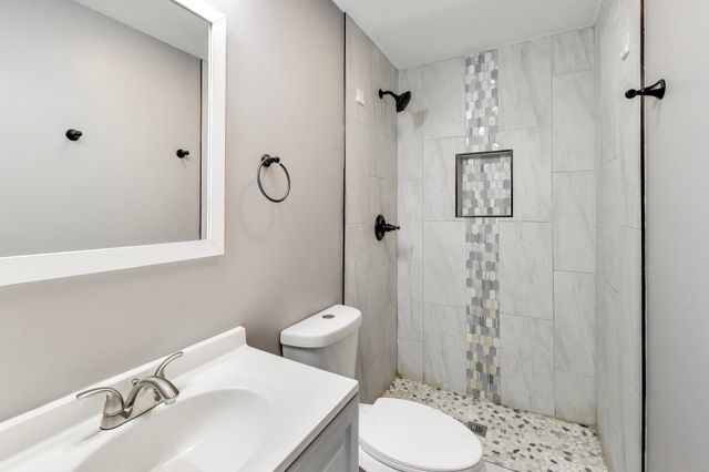 5024 E 73rd Avenue, Merrillville, IN 46410