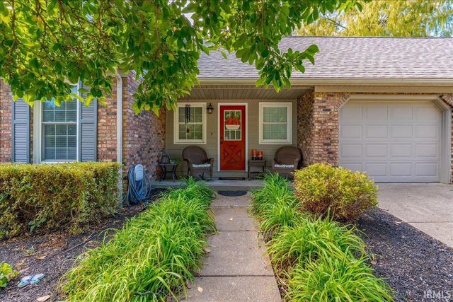 7611 Nottingham Drive, Newburgh, IN 47630