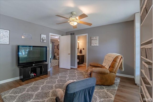7611 Nottingham Drive, Newburgh, IN 47630