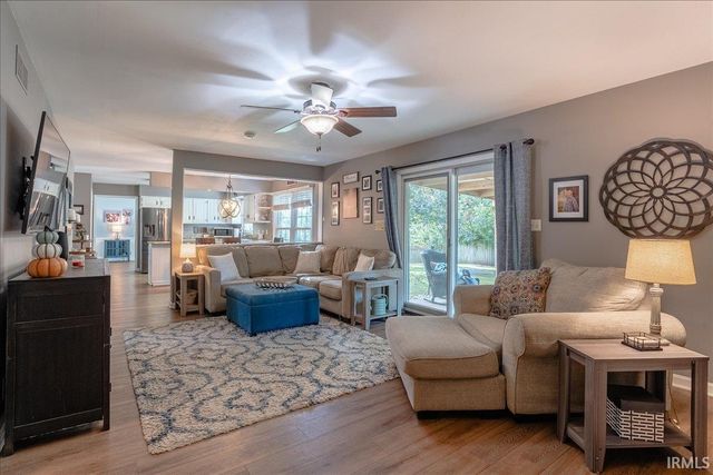 7611 Nottingham Drive, Newburgh, IN 47630