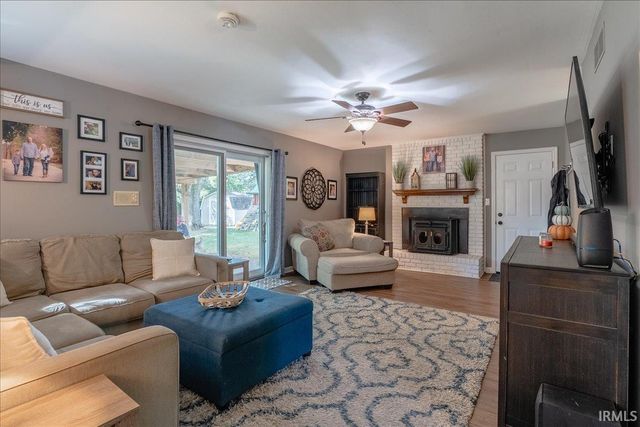 7611 Nottingham Drive, Newburgh, IN 47630