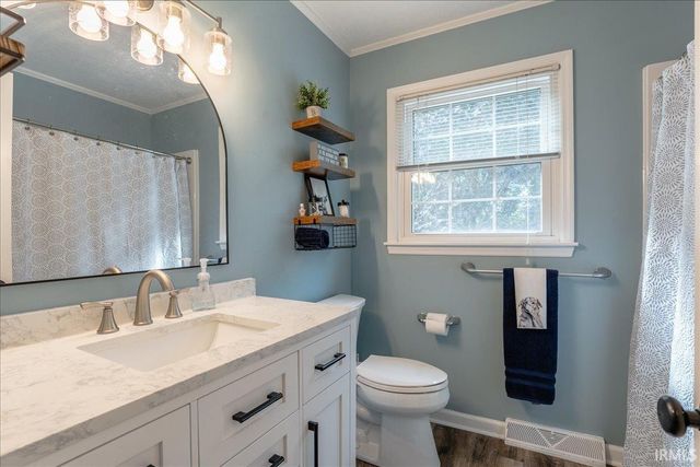 7611 Nottingham Drive, Newburgh, IN 47630