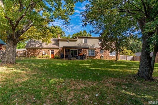 7611 Nottingham Drive, Newburgh, IN 47630